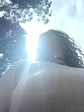 Pertunjukan Kamera Web Yaya_watson