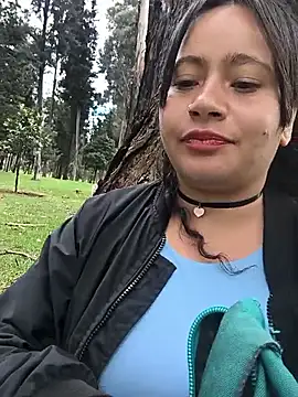 Yaya_watson 在線直播表演