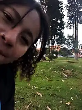 Pokazy przed kamerką – Yaya_watson