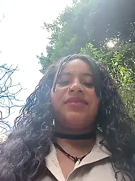 Pokazy przed kamerką – Yaya_watson