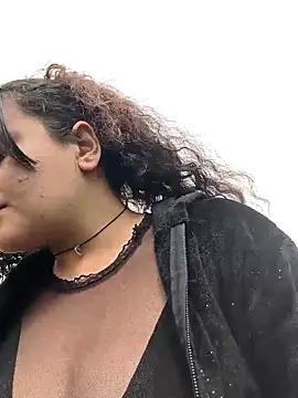 Yaya_watson webkamerás műsora