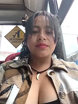 Show modela Yaya_watson na web-kameri