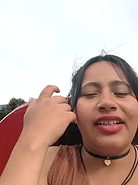 Yaya_watson Show in webcam