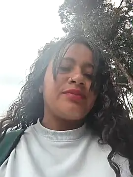 Yaya_watson Pertunjukan Webcam