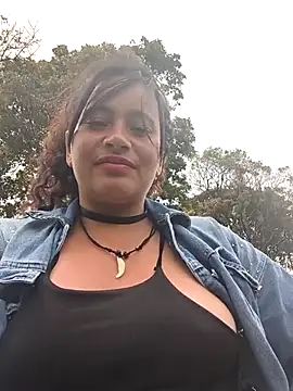 Show de Yaya_watson na webcam