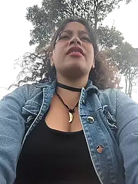 Yaya_watson webcam show