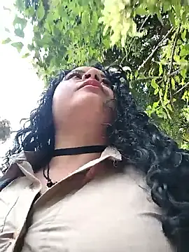 Pokazy przed kamerką – Yaya_watson