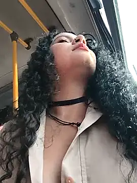 Yaya_watson Show in webcam