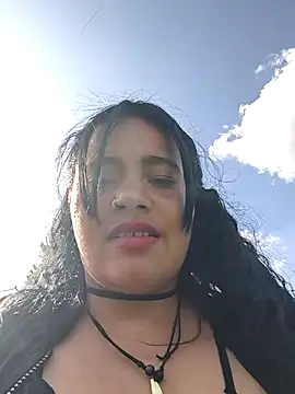 Yaya_watson Show in webcam