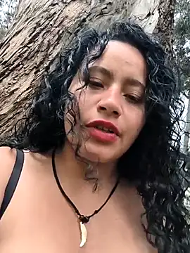 Pertunjukan Kamera Web Yaya_watson