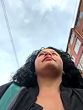 Yaya_watson webkamerás műsora