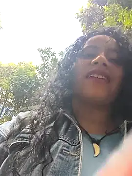 Show de Yaya_watson na webcam