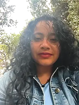 Yaya_watson Pertunjukan Webcam