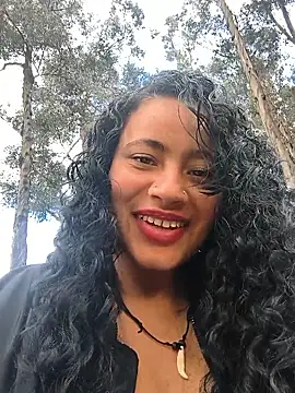 Yaya_watson ওয়েবক্যাম শো