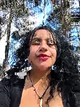 Show de Yaya_watson na webcam