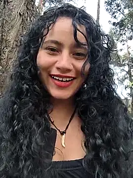 Yaya_watson Show in webcam