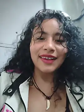 Yaya_watson Show in webcam
