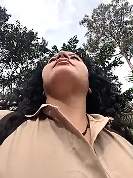 הופעת וובקאם של Yaya_watson