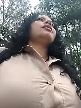 Chat +18 de Yaya_watson ao vivo