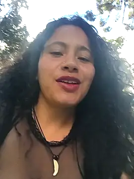 Show de Yaya_watson na webcam