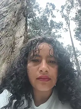 צ'אט XXX בשידור חי של Yaya_watson