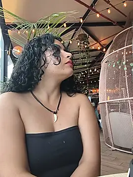 צ'אט XXX בשידור חי של Yaya_watson