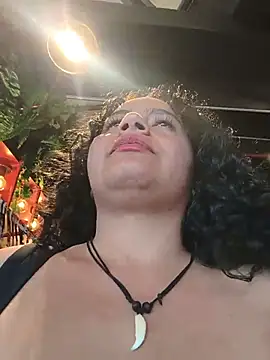 Yaya_watsonのライブXXXチャット