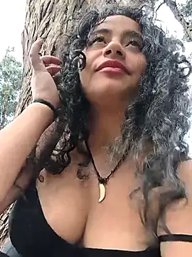 Chat +18 de Yaya_watson ao vivo