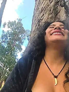 Czat XXX na żywo – Yaya_watson