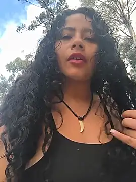 Chat XXX en directo de Yaya_watson
