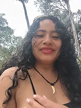 Show modela Yaya_watson na web-kameri