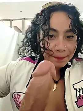 Chatroom XXX en direct de Yaya_watson