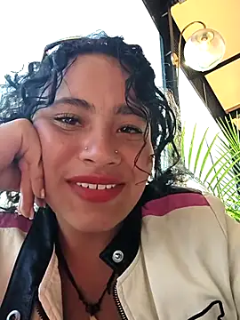 Yaya_watson Pertunjukan Webcam