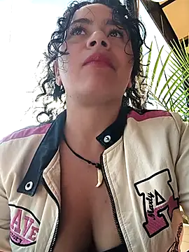 Yaya_watson's Webcam Show