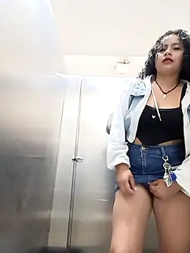 Chat XXX ao vivo de Yaya_watson