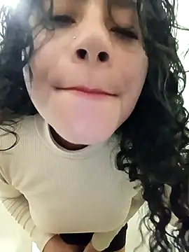 Yaya_watson XXX чат на живо