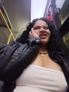 הופעת וובקאם של Yaya_watson