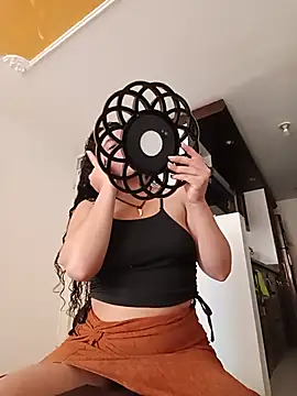 Yaya_watson Adlı Modelin Canlı XXX Sohbeti