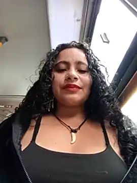 Yaya_watson Show in webcam