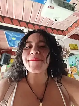 Chat XXX ao vivo de Yaya_paid