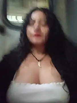 XXX chat uživo modela Yaya_paid
