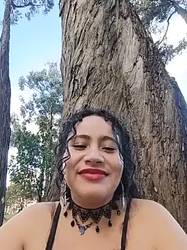 Yaya_paid's Webcam Show