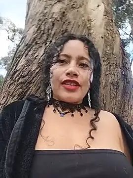 Yaya_paid's Webcam Show