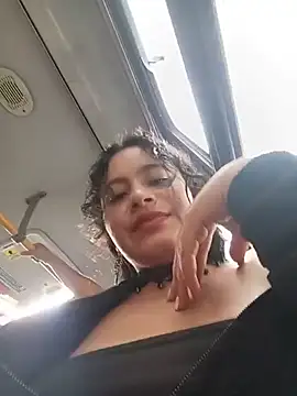 Chat XXX ao vivo de Yaya_paid