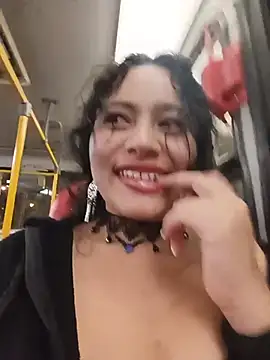 Yaya_paidのライブXXXチャット