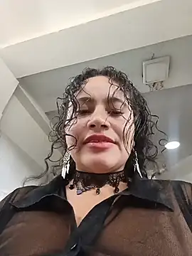 Yaya_paid – Live XXX-chat