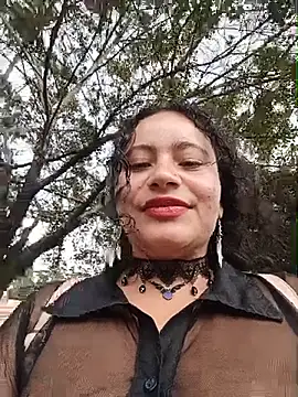 Yaya_paid – webcam-show
