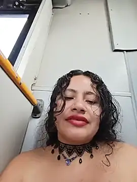 Yaya_paid লাইভ XXX চ্যাট