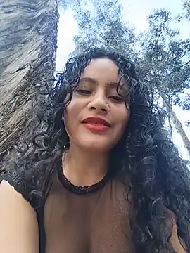 Chat +18 de Yaya_paid ao vivo