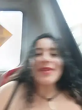הופעת וובקאם של Yaya_paid